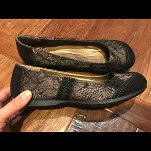 BKE Buckle brand flats